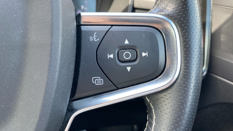 Volvo Xc40 1.5 T3 [163] R DESIGN 5dr Geartronic Petrol Estate